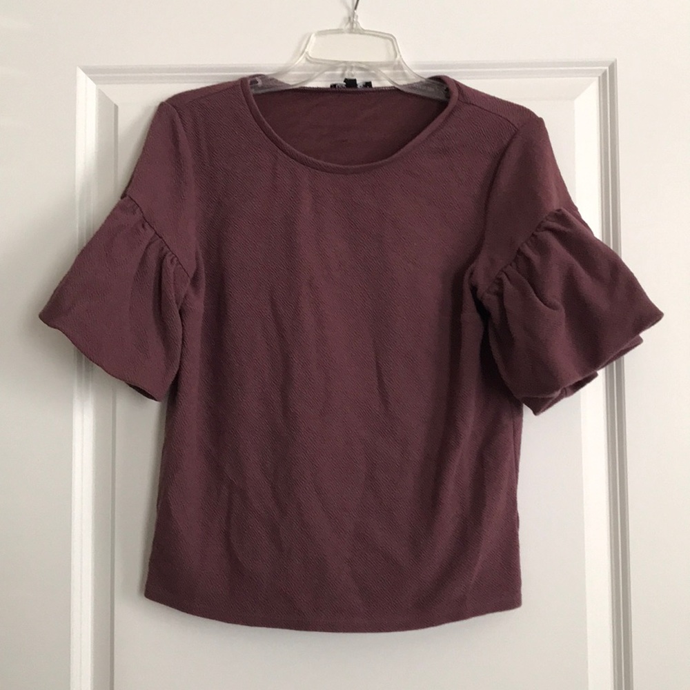 🍂 GENTLY USED! Express pouf short sleeve